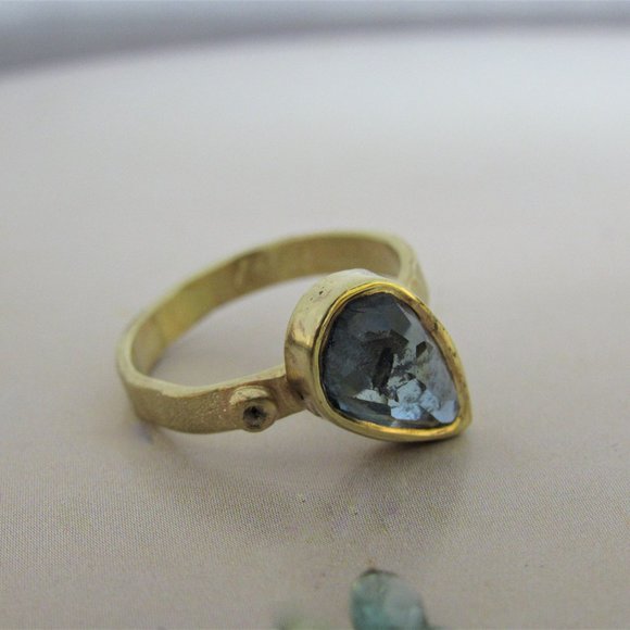 Engagement ring. - Picture 4 of 9